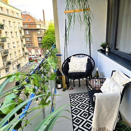 Design Apt In Old Town-Free Parking-Balcony Bratislava Exterior foto